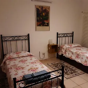 Locazione Menini - Zona Stazione , Padua Italia