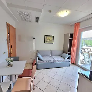 residence-adriatico-rimini.riccione-hotels.org/