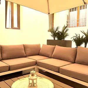 Indipendenza Luxury , Bolonia Italia