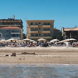 residence-buenavista.riccione-hotels.org/