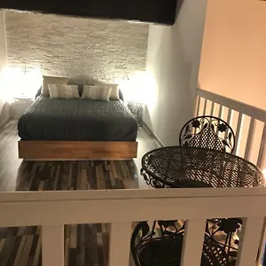 San Carlo House , Bolonia Italia