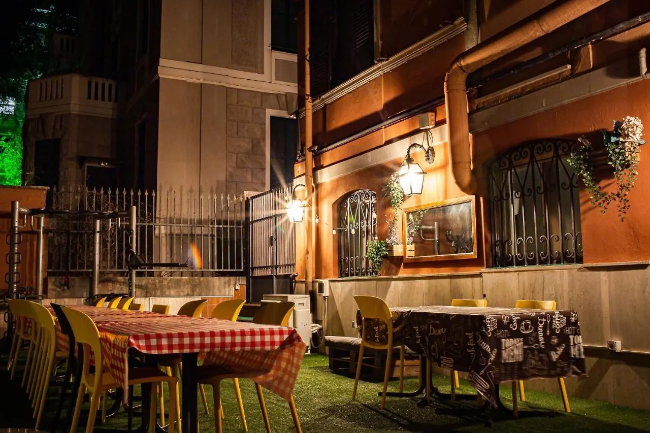 Free Hostels Roma  Rome